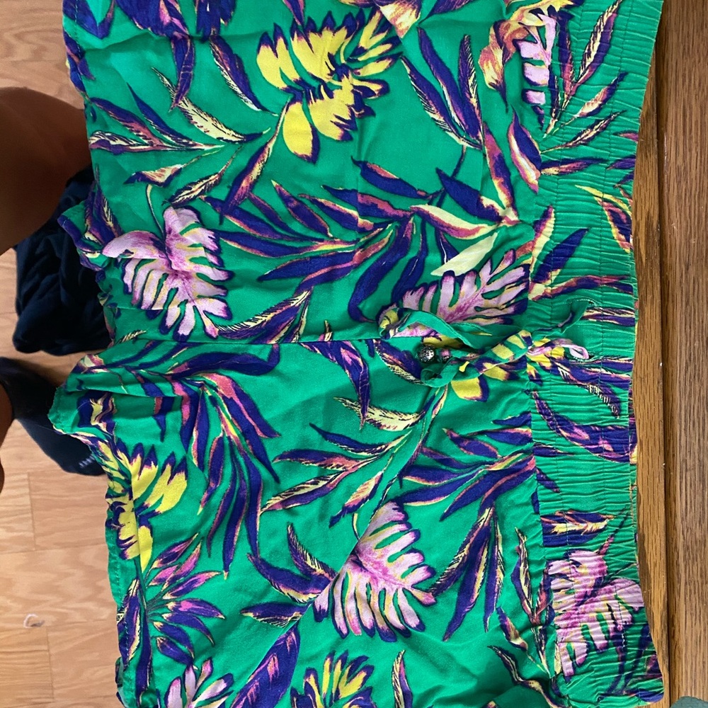 Patterned shorts